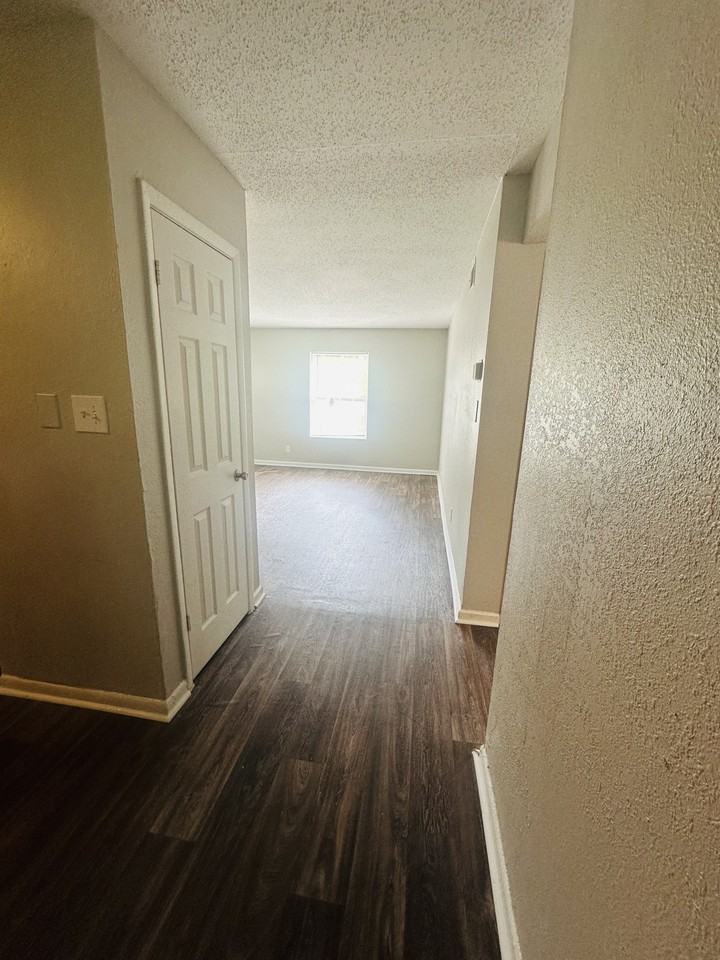 2050 Meriwood Drive - Photo 5 of 11