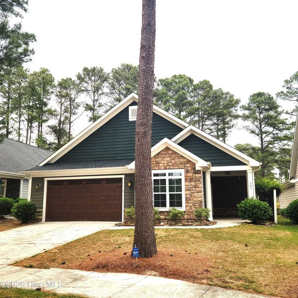 161 Keowee Cir - Photo 2 of 50
