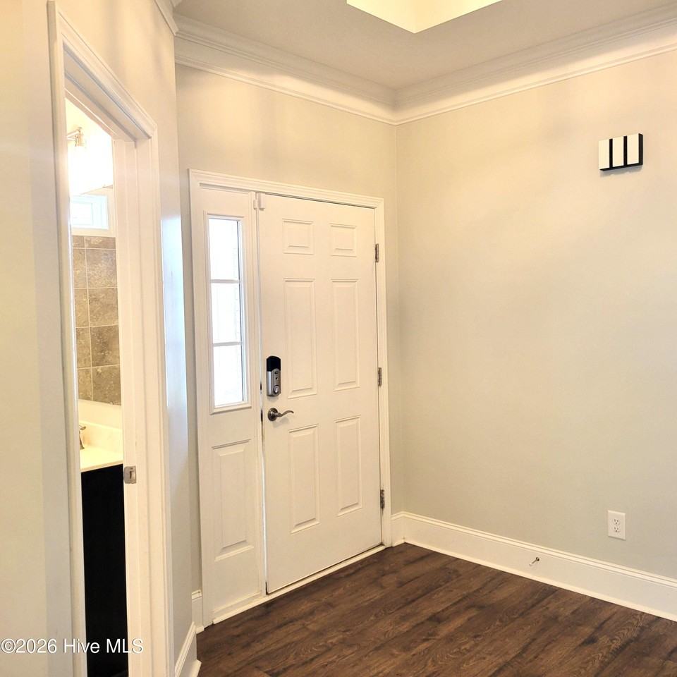 161 Keowee Cir - Photo 4 of 50