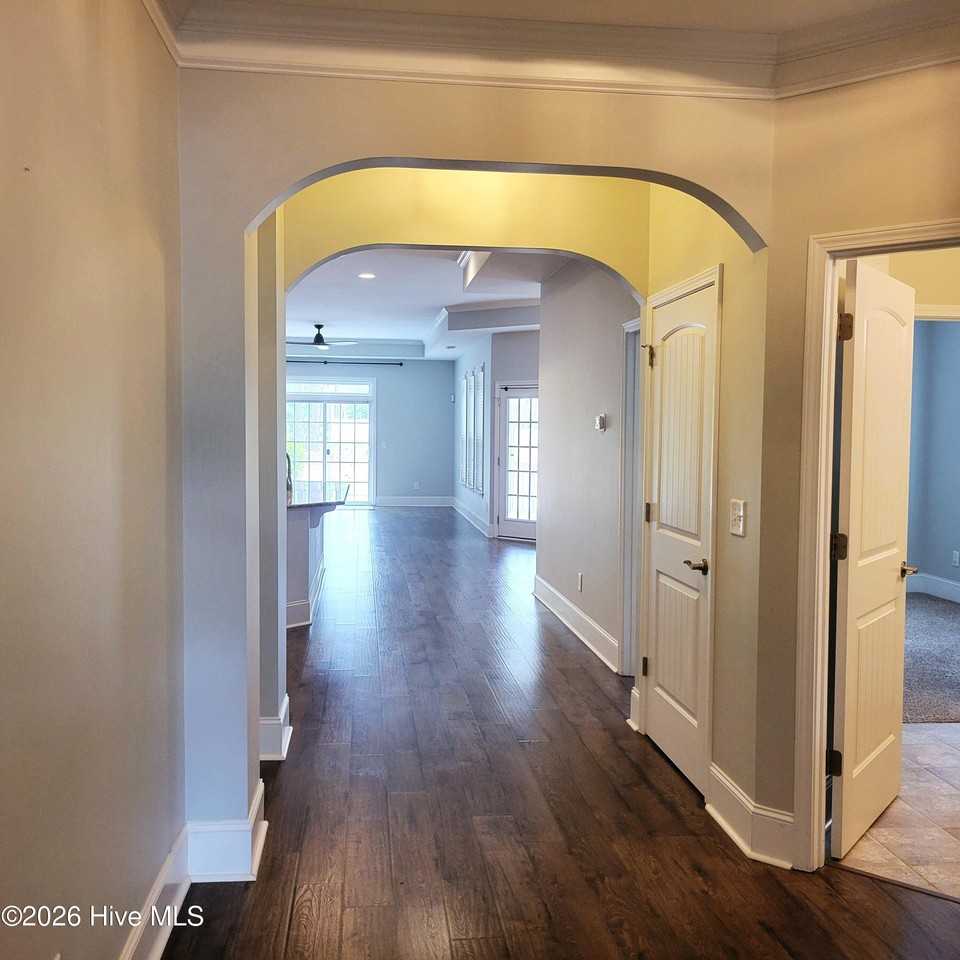 161 Keowee Cir - Photo 6 of 50