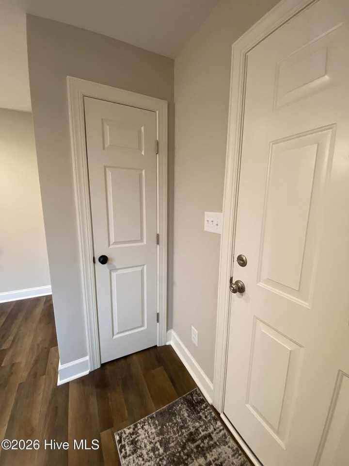 2363 Hurt Dr - Photo 3 of 28
