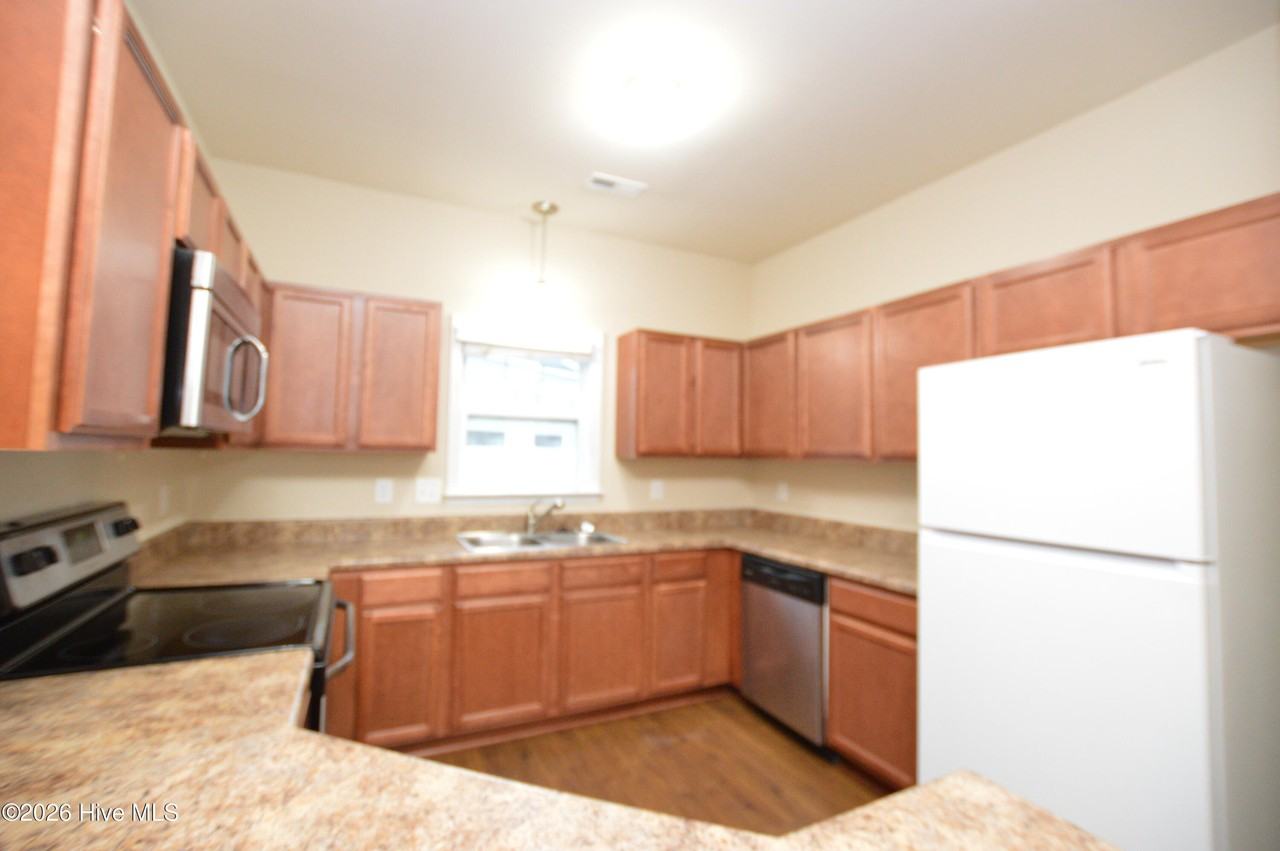 120 Waterstone Ln - Photo 5 of 22