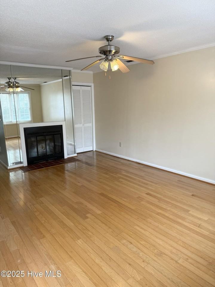 2907 Cedar Creek Rd #E - Photo 2 of 16