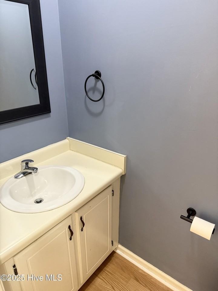 2907 Cedar Creek Rd #E - Photo 6 of 16
