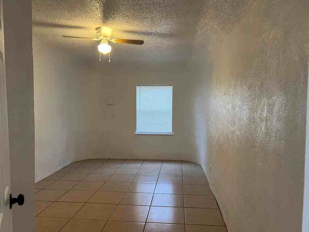 610 Guadalupe St - Photo 6 of 11