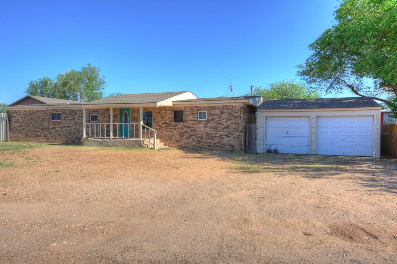 8406 County Road 6430 - Photo 3 of 21