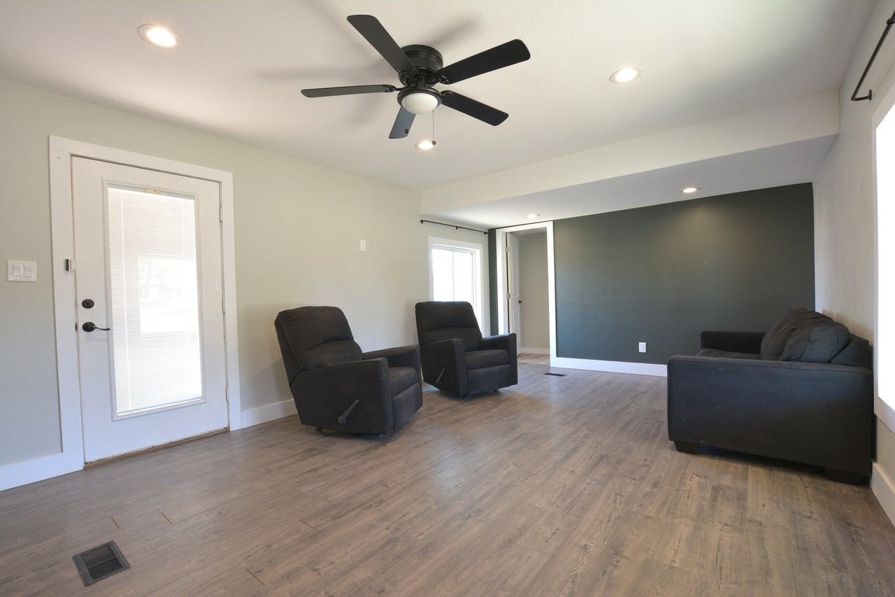 8406 County Road 6430 - Photo 4 of 21