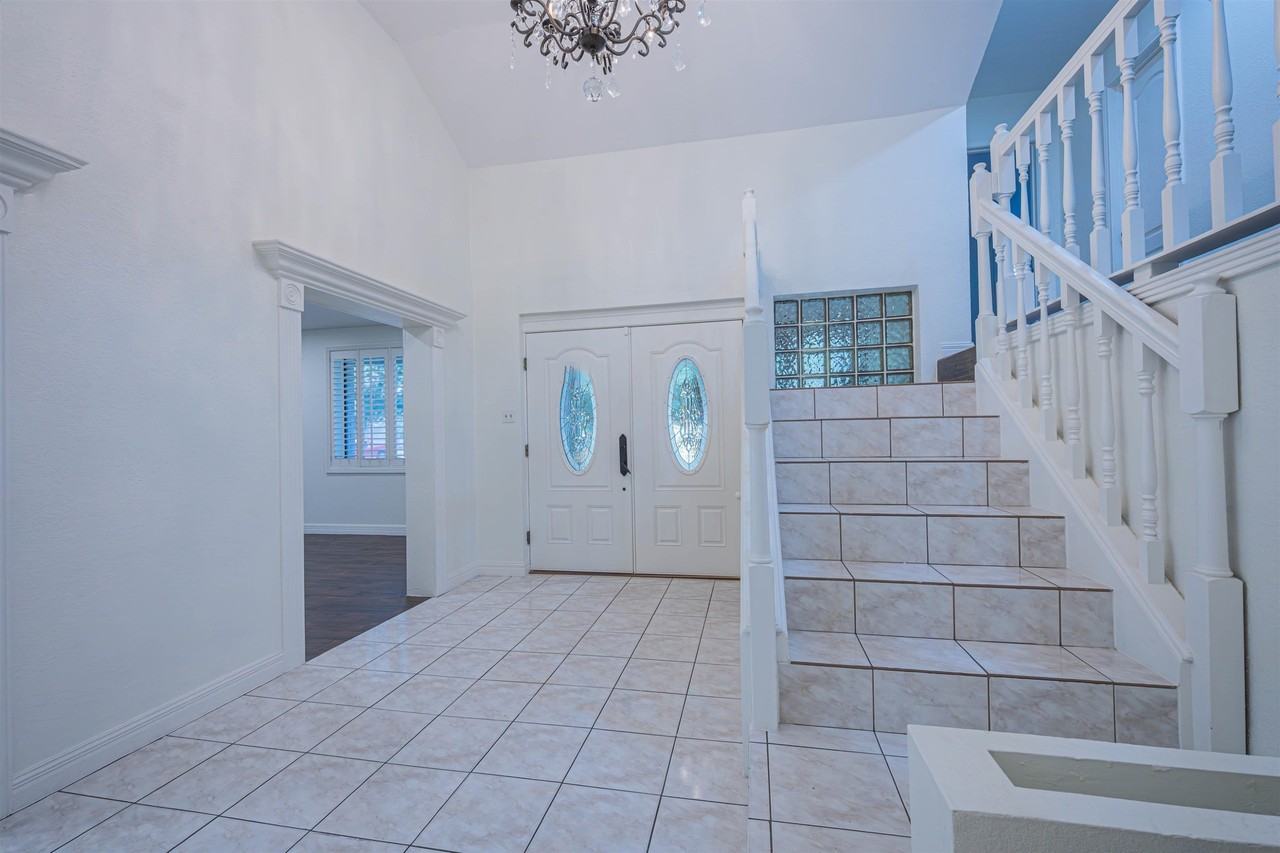 226 Sunset Loop - Photo 3 of 30