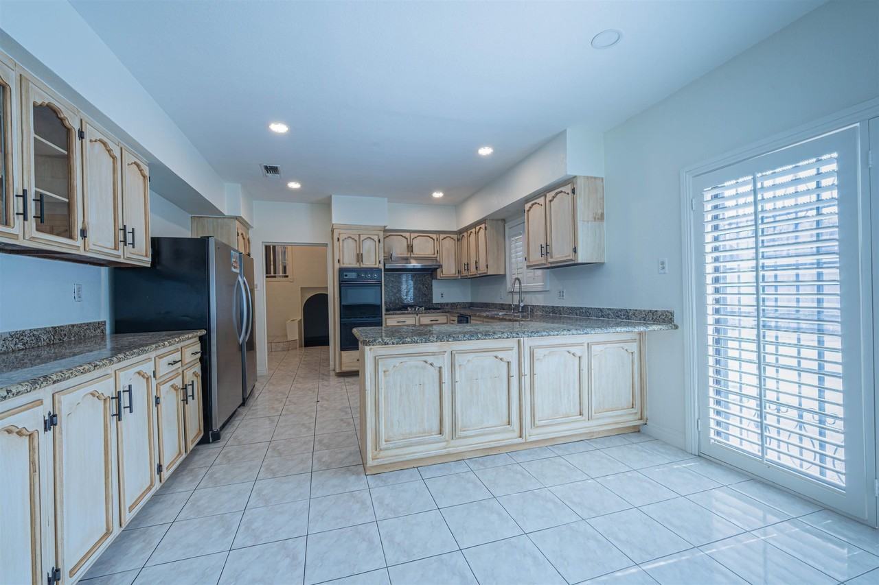 226 Sunset Loop - Photo 7 of 30