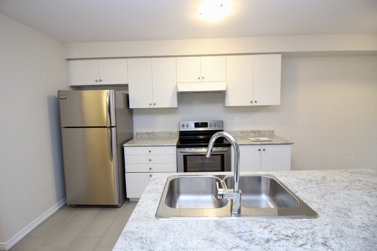7678 Buckeye Cres #1 - Photo 5 of 18