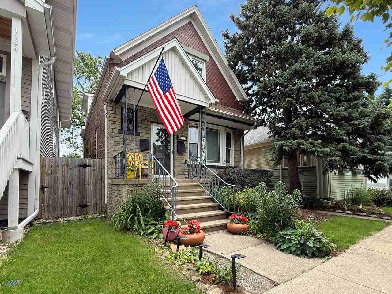 1140 S Harvey Ave #2 - Photo 2 of 8