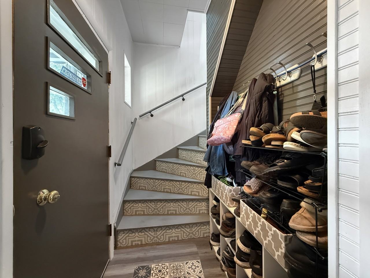 1140 S Harvey Ave #2 - Photo 3 of 8