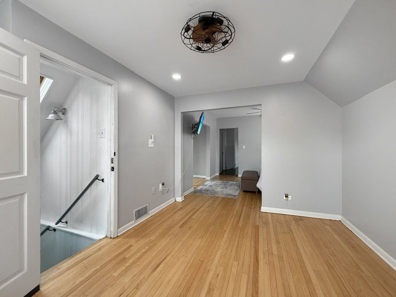 1140 S Harvey Ave #2 - Photo 5 of 8