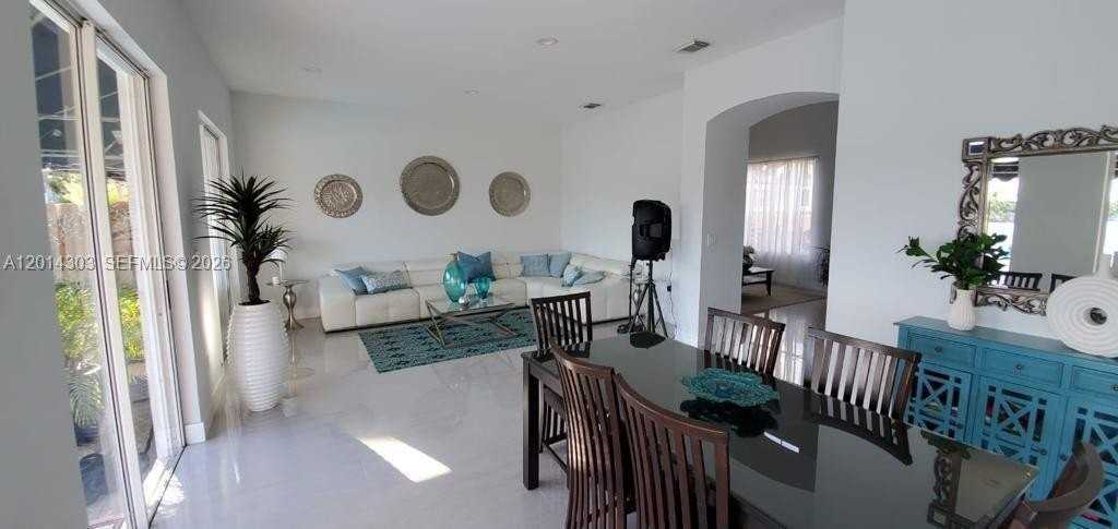 13590 Sw 144th Ter #0 - Photo 3 of 13