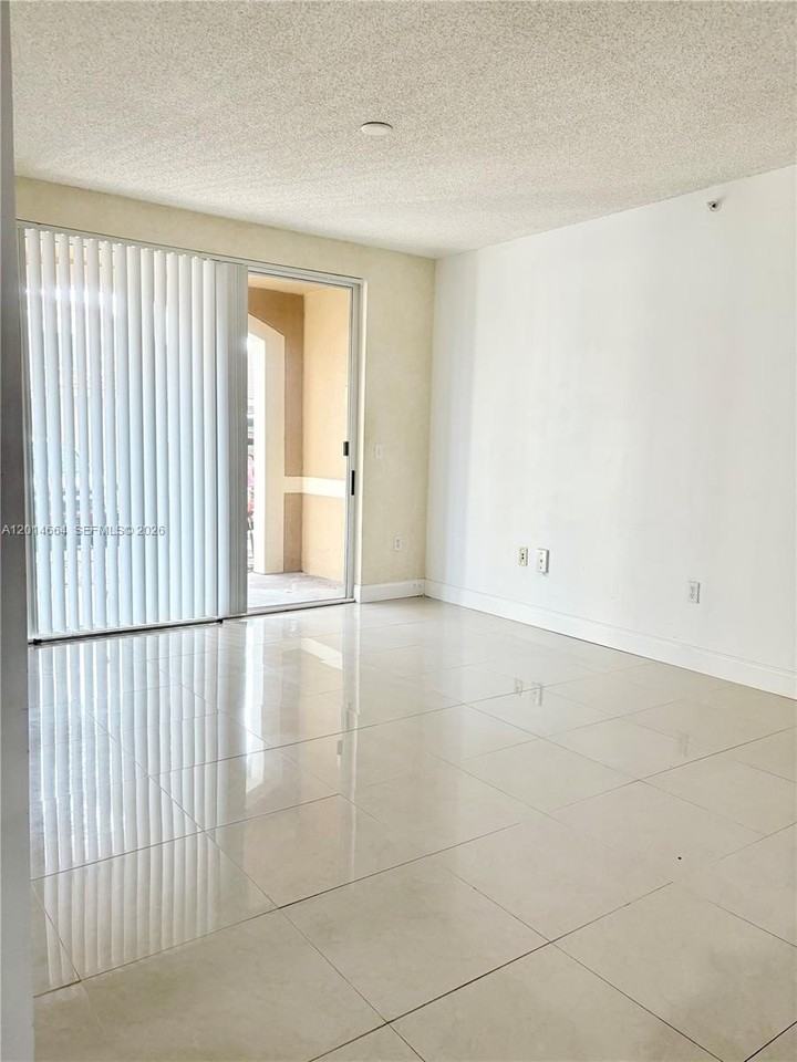 8030 N Nob Hill Rd #105 - Photo 4 of 22