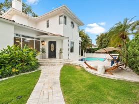825 Sw 23rd Rd #1 - Photo 1 of 1
