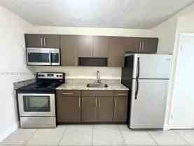 685 Ne 85th St #6 - Photo 1 of 1