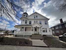 featured image of 489 E Harrison St #1