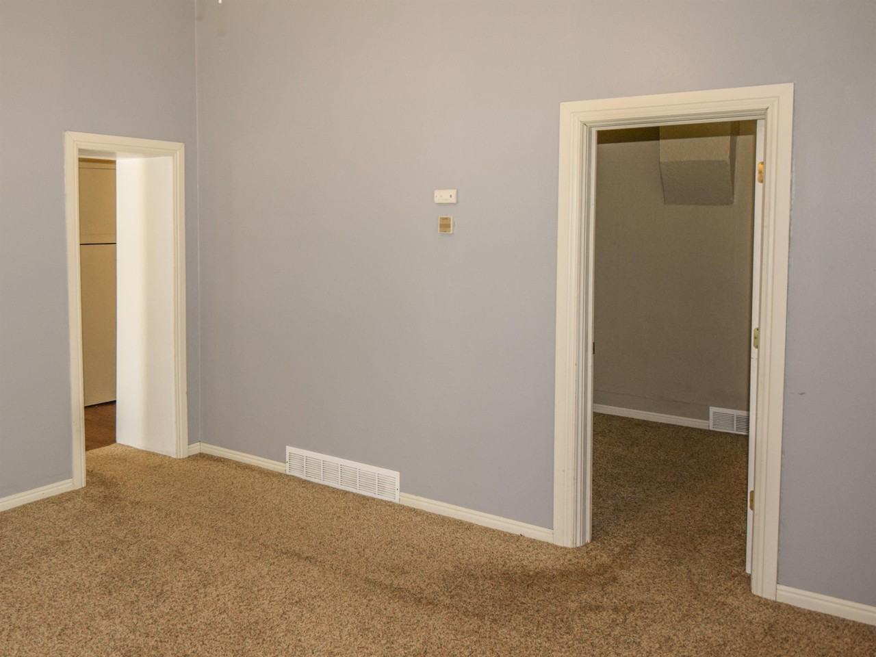 502 W Center St #1 - Photo 6 of 17
