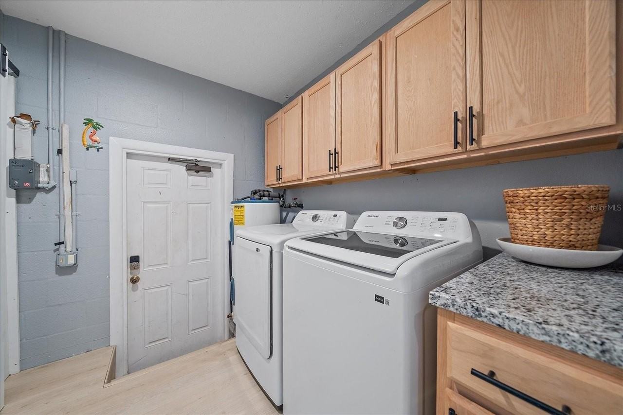 1488 Jupiter Rd - Photo 4 of 21