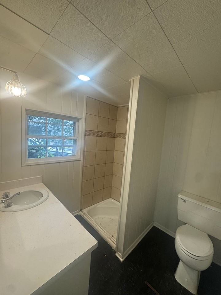 106 N Merrimac St - Photo 7 of 23