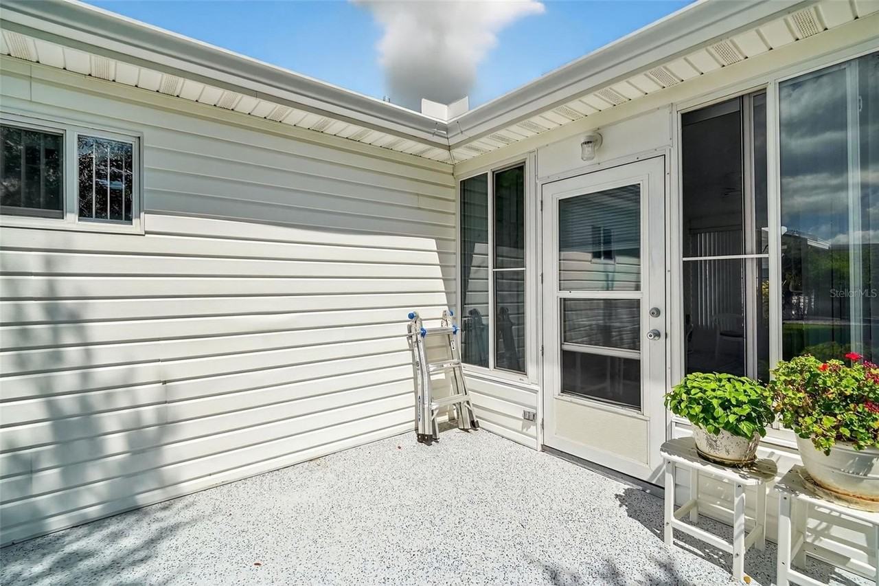 17551 Se 96th Ct - Photo 5 of 28