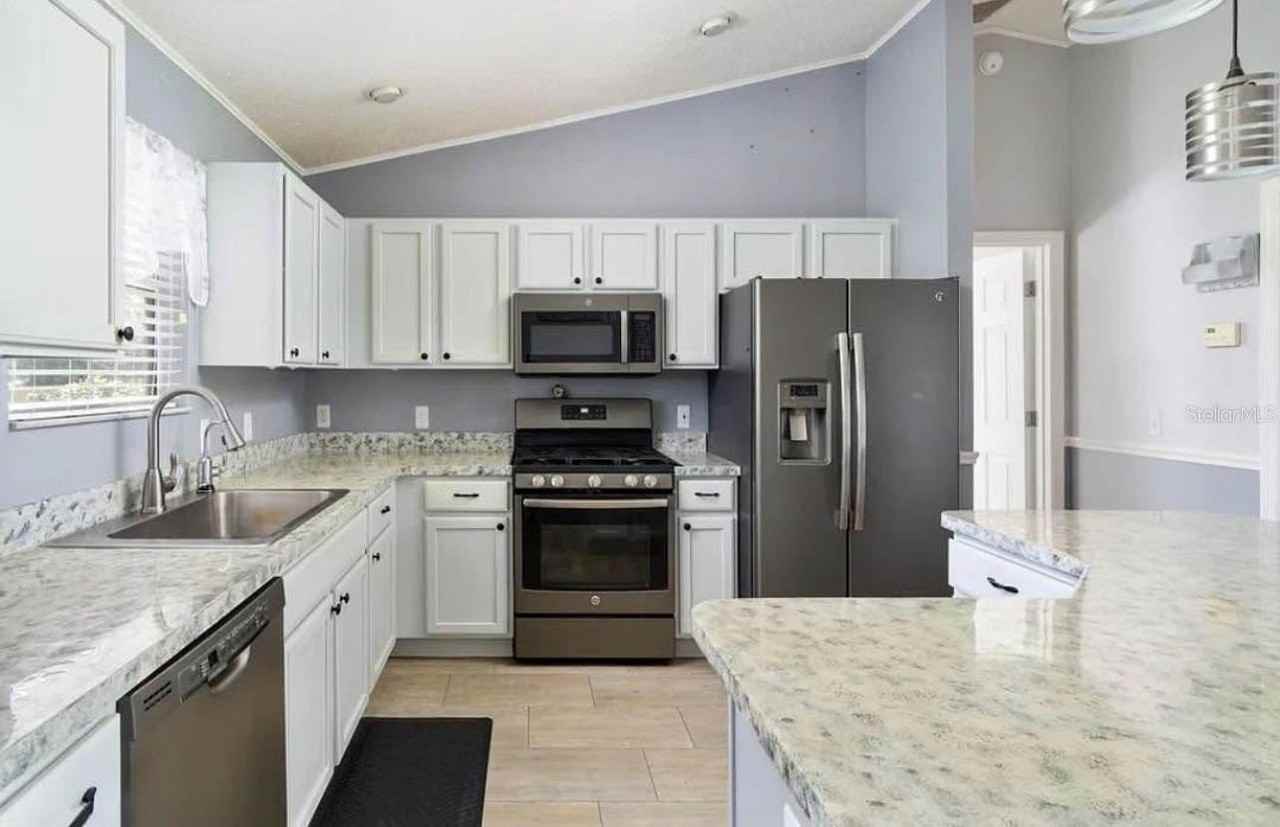 104 Cherry Blossom Ln - Photo 4 of 17