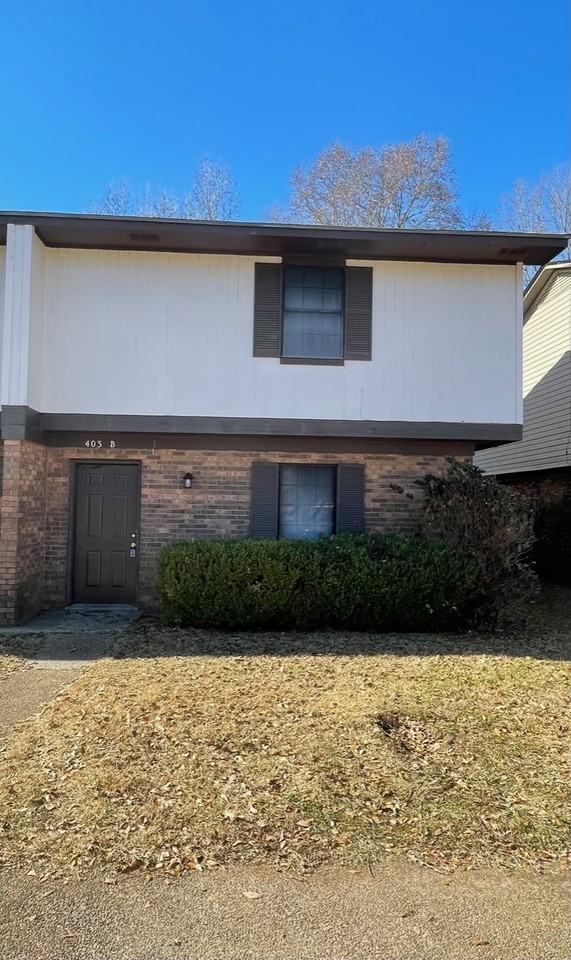 403 Lindale Dr #B