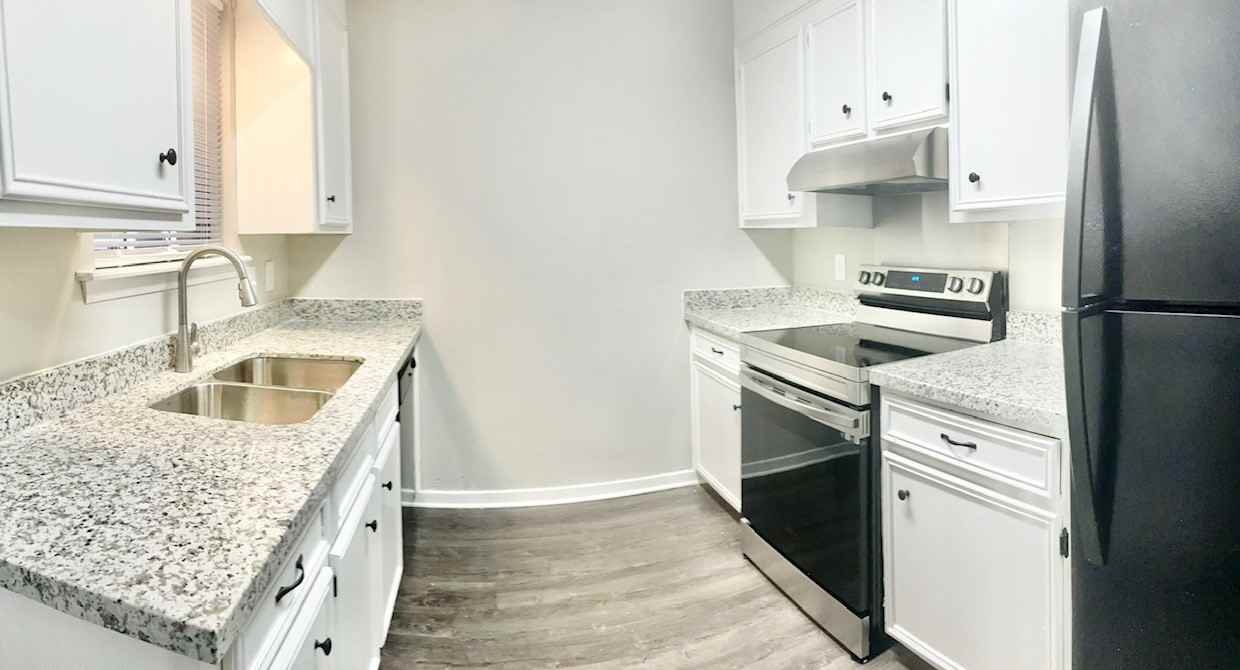 403 Lindale Dr #B - Photo 4 of 8