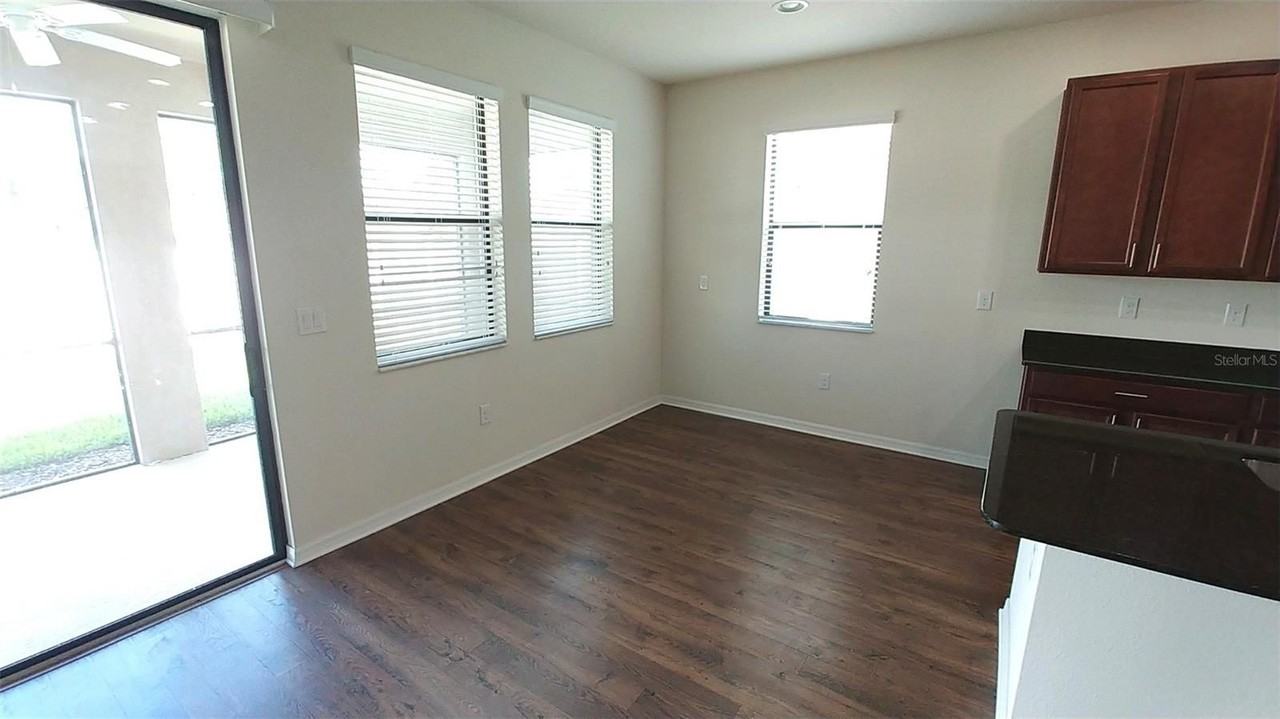 7013 Island Queen Ct - Photo 3 of 19
