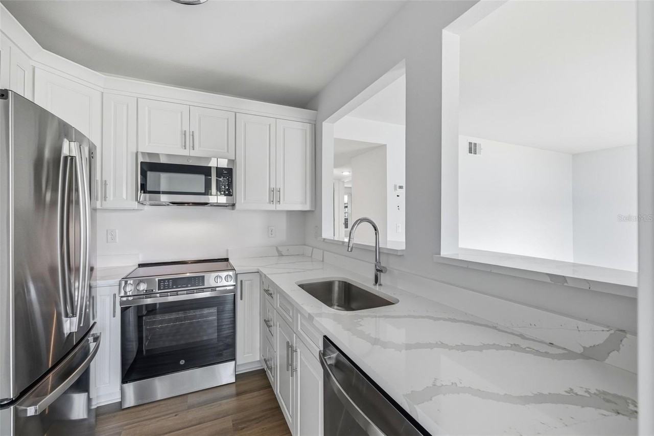 554 Plaza Seville Ct #103 - Photo 5 of 26