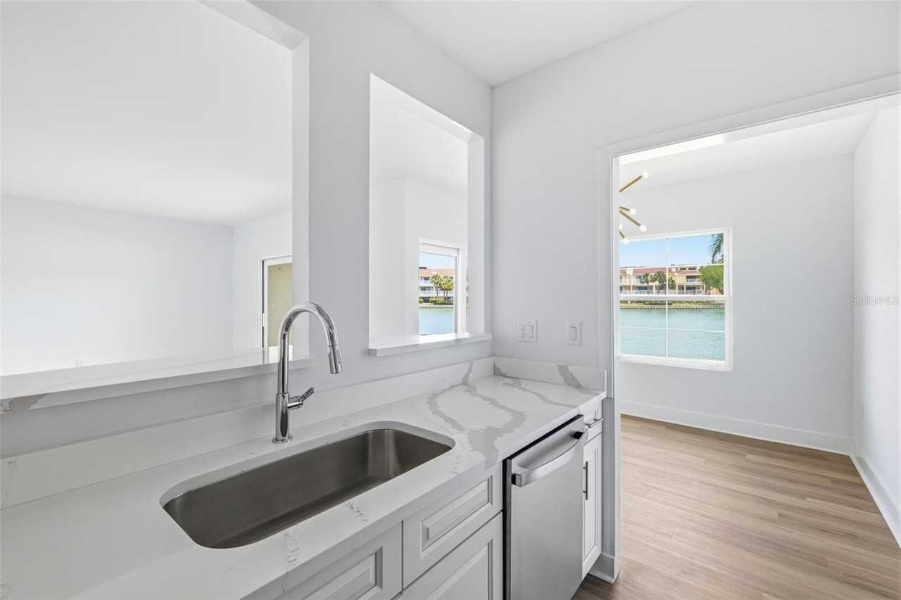 554 Plaza Seville Ct #103 - Photo 6 of 26