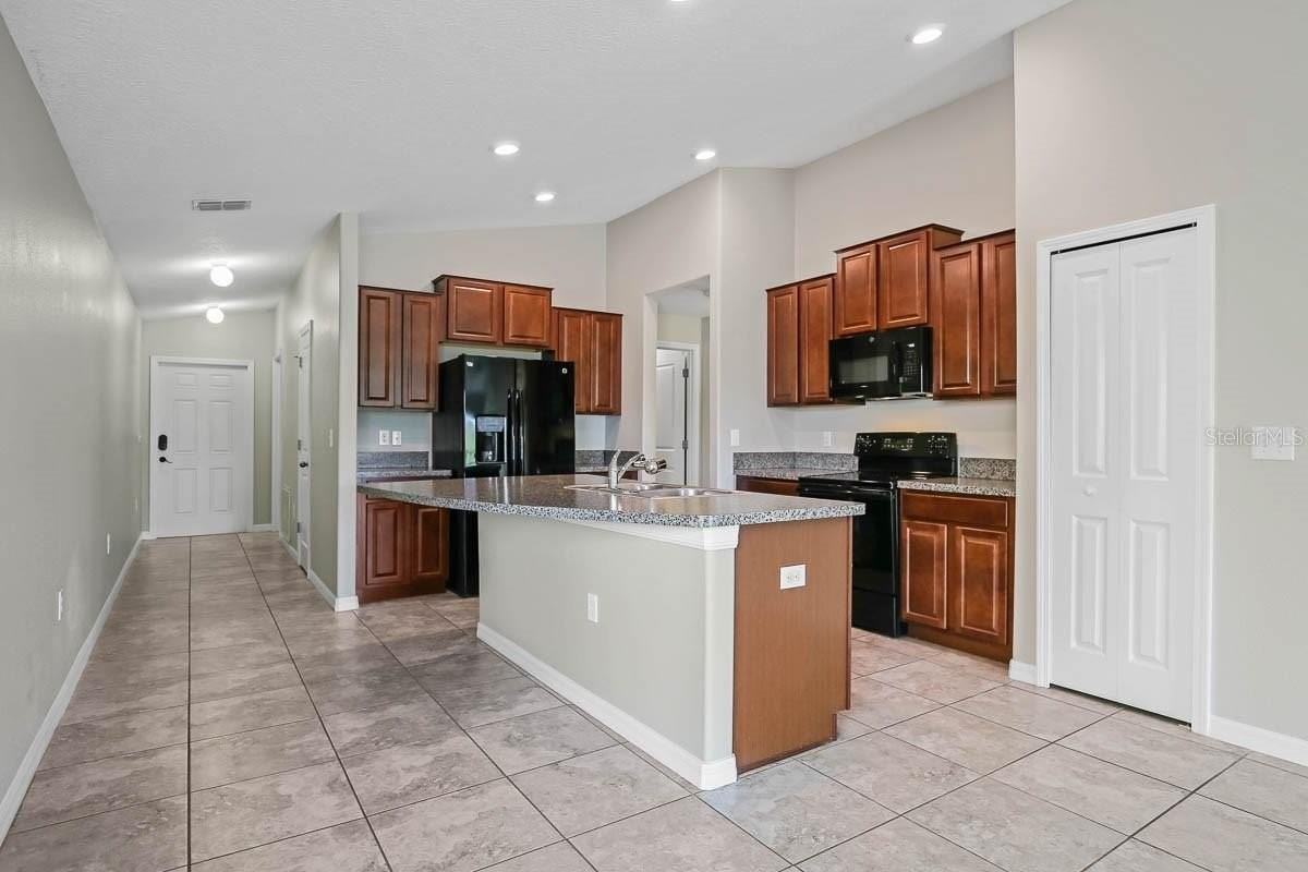 6529 Trent Creek Dr - Photo 4 of 20