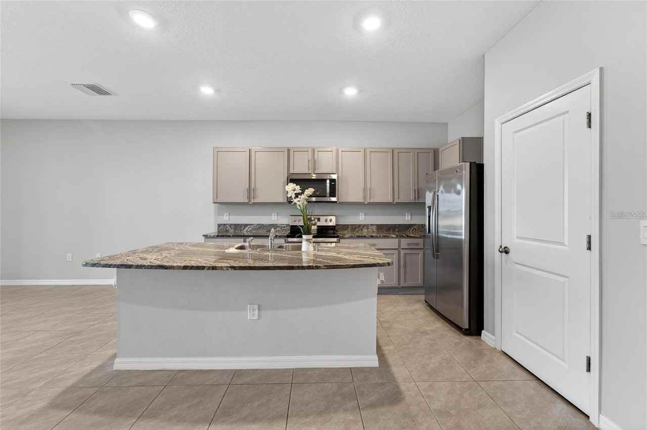 188 Mangrove Shade Cir - Photo 7 of 50
