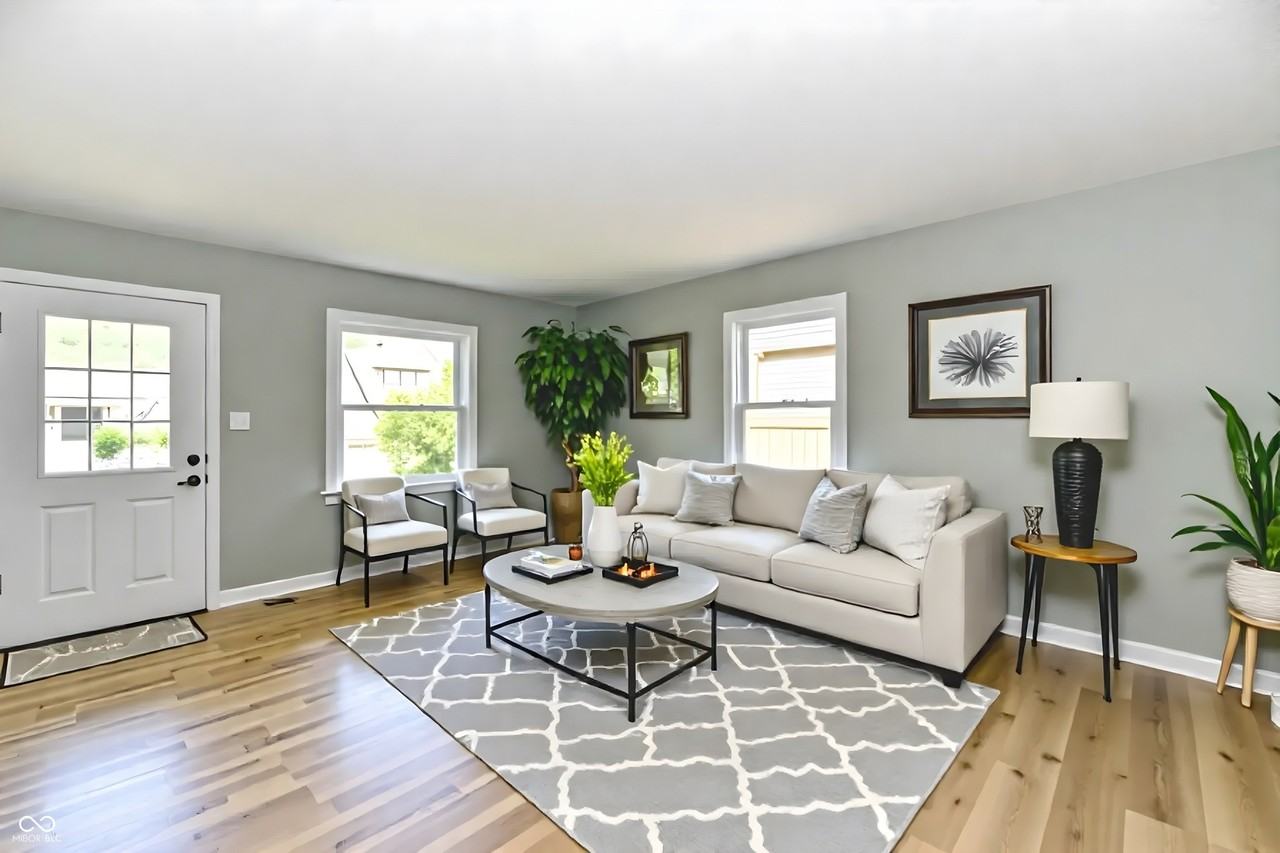 3315 N Euclid Ave - Photo 3 of 15