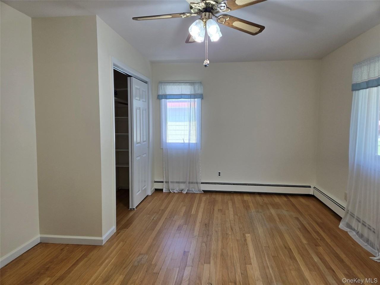 2758 Cedar Ave - Photo 5 of 25