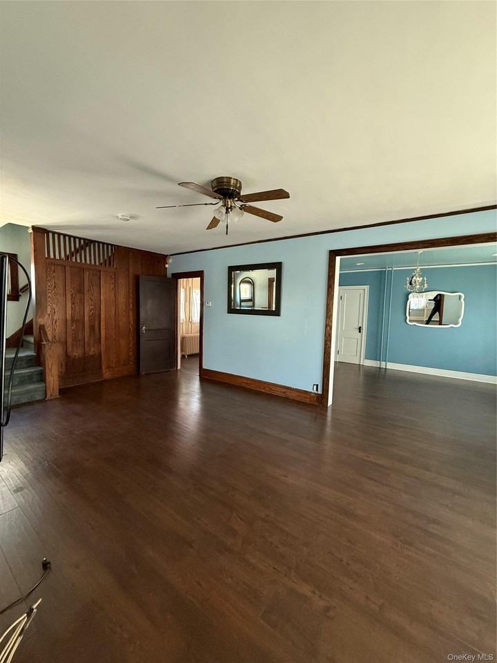 35 S Franklin Ave - Photo 6 of 16
