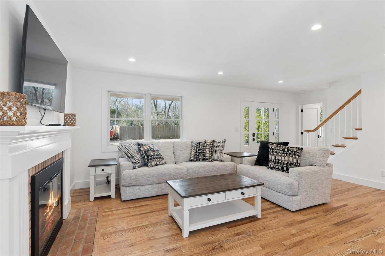 502 Springs Fireplace Rd - Photo 3 of 25