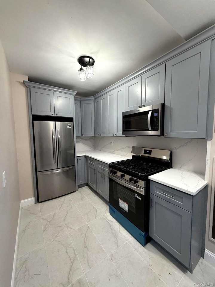 6836 Burns St #B4 - Photo 2 of 11
