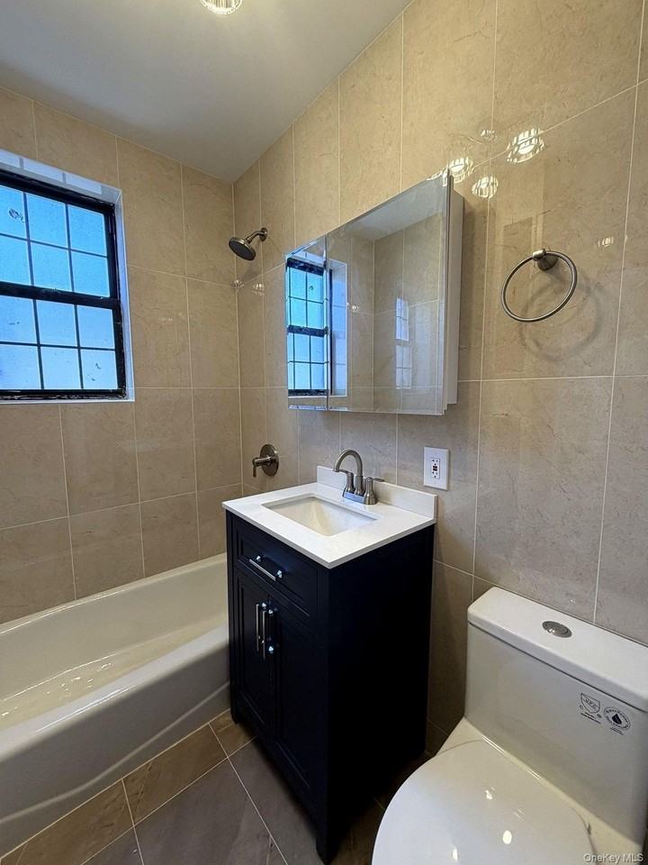 6836 Burns St #B4 - Photo 7 of 11