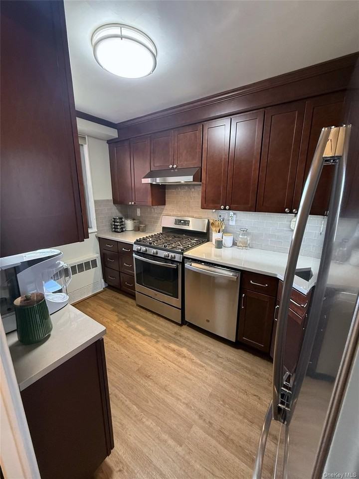22055 46th Ave #4U - Photo 3 of 11