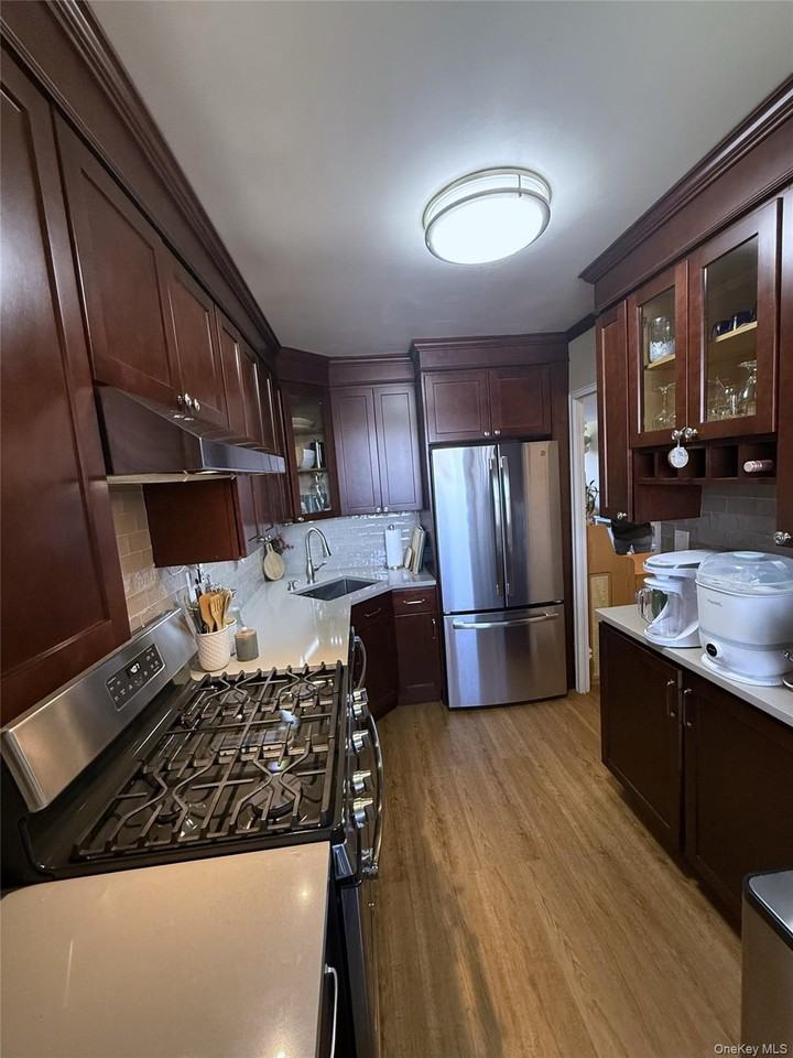 22055 46th Ave #4U - Photo 4 of 11