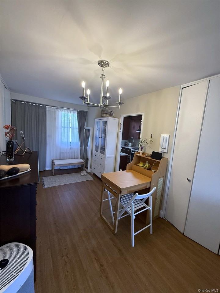 22055 46th Ave #4U - Photo 6 of 11