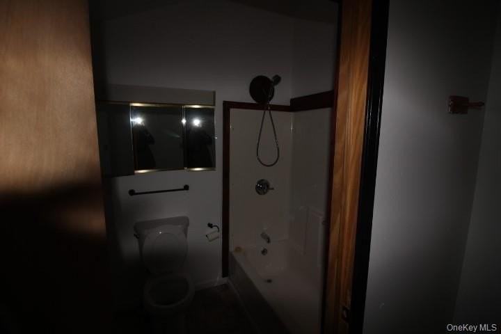 325 N Main St - Photo 7 of 12