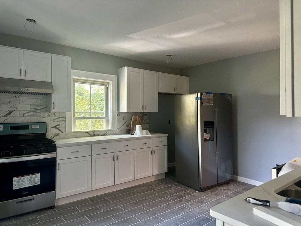 34 Arlington St #34 - Photo 5 of 38
