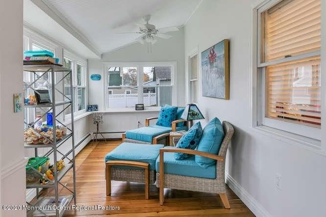 519 Saint Clair Ave - Photo 3 of 26