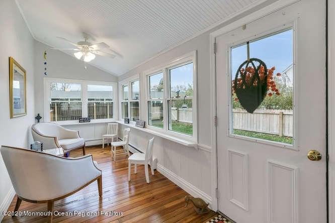 519 Saint Clair Ave - Photo 4 of 26