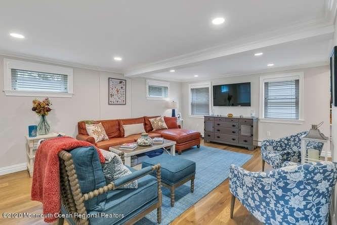 519 Saint Clair Ave - Photo 6 of 26