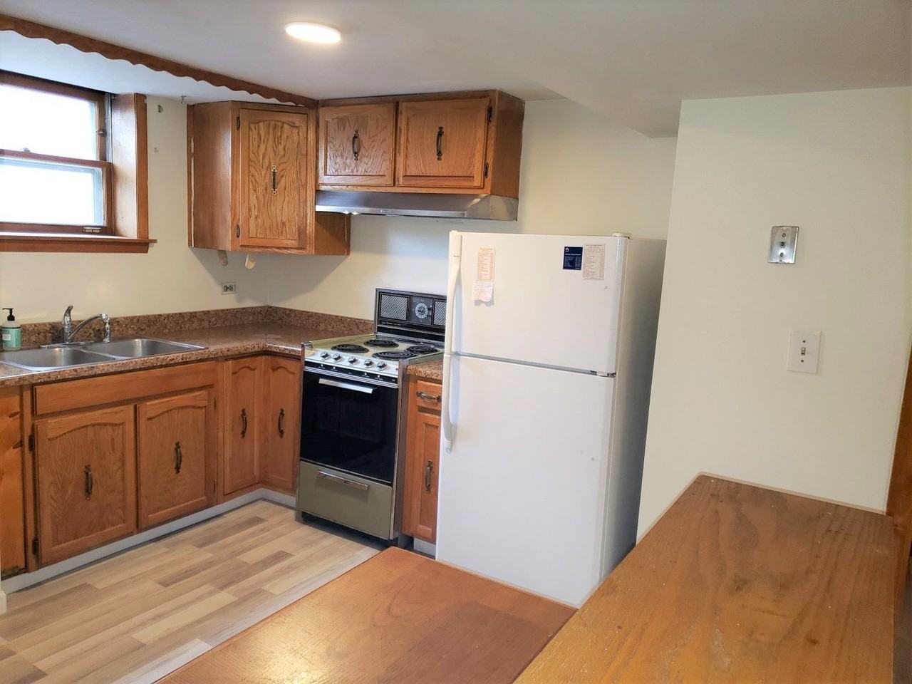 2312 Oakton St #G - Photo 6 of 14