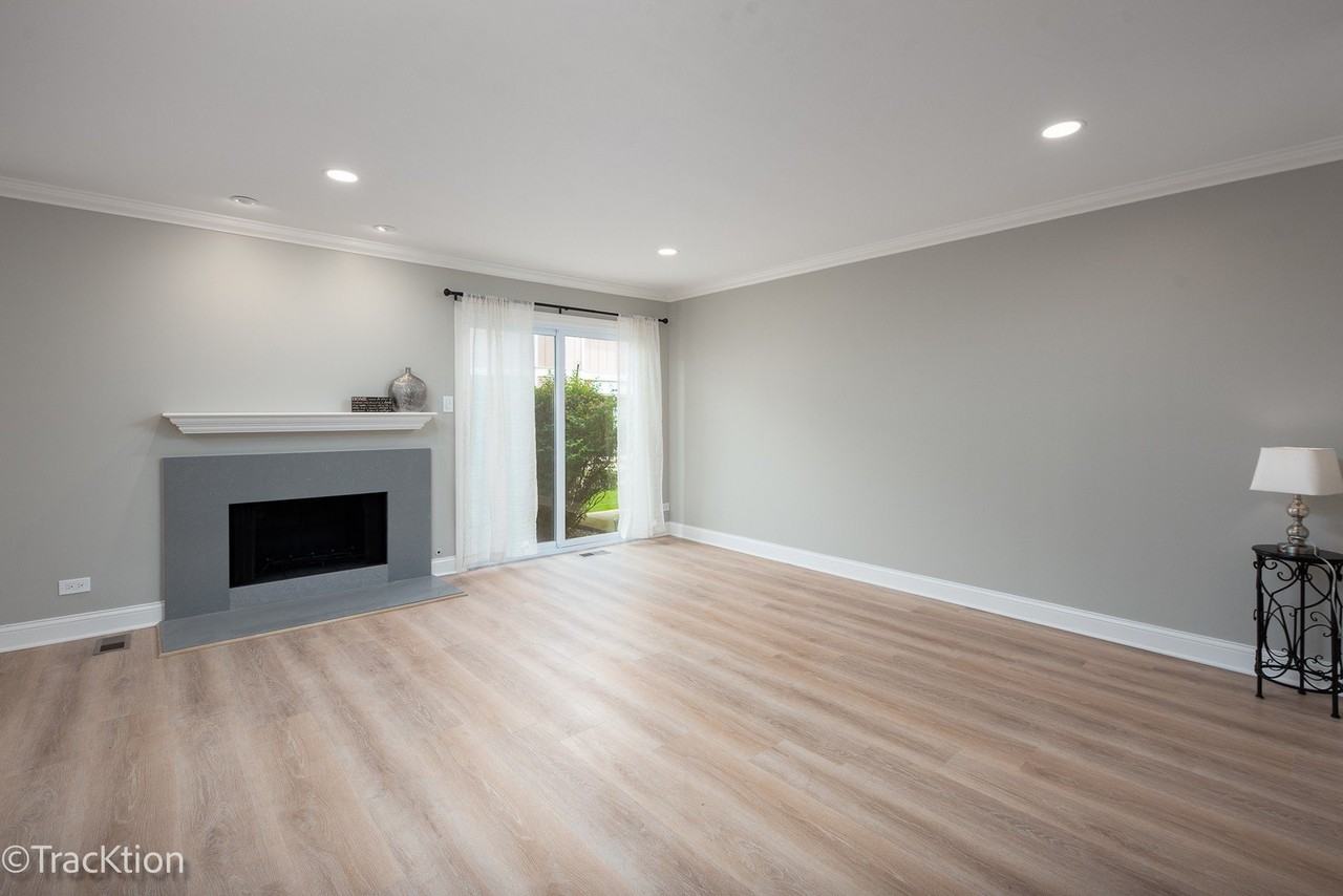 1185 Leicester Ct - Photo 3 of 16